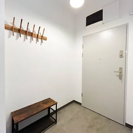 Lumina Stylish 3-room Near Atlas Arena Apartament *