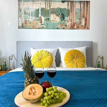 Lumina Stylish 3-room Near Atlas Arena Appartamento