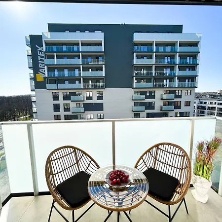 Lumina Stylish 3-room Near Atlas Arena *