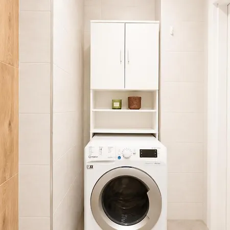 Lumina I Comfy 3-room With Balcony I Ac I Coffee Maker I Parking Διαμέρισμα