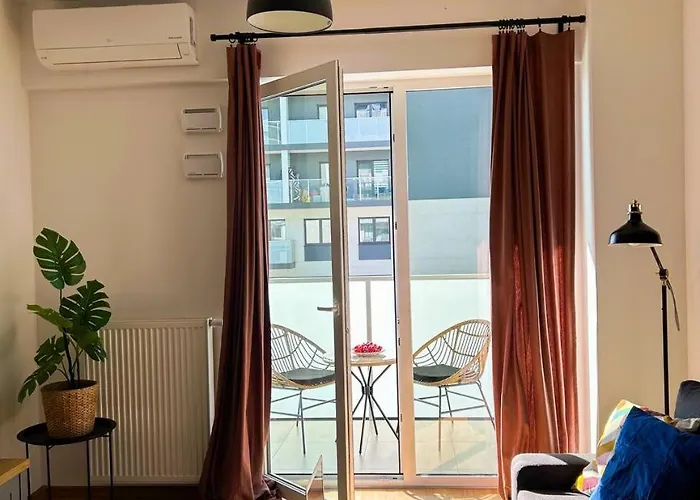 Lumina Stylish 3-room Near Atlas Arena Appartamento *